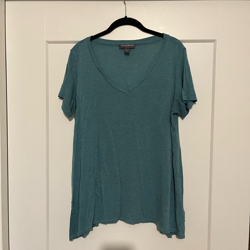 A Pea in the Pod maternity shirt size M